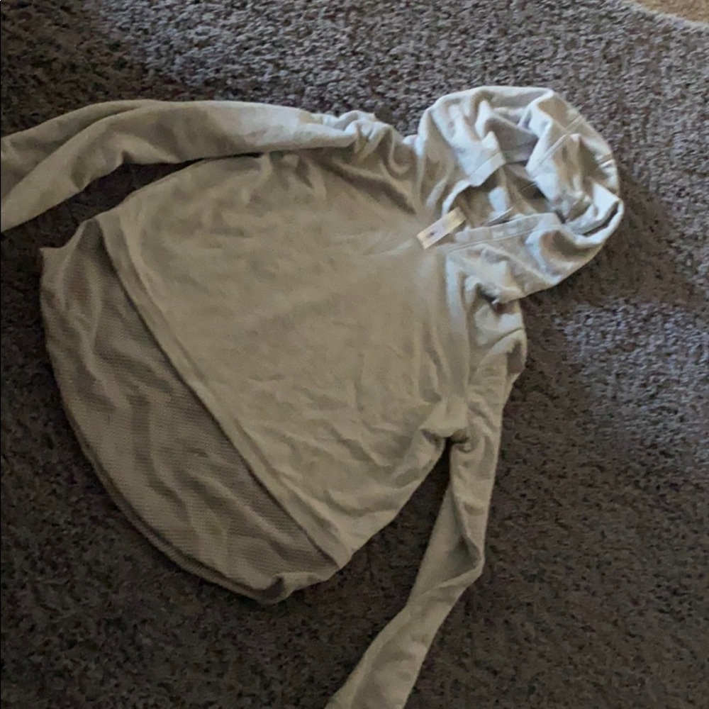 Light weight long sleeve hooded top
